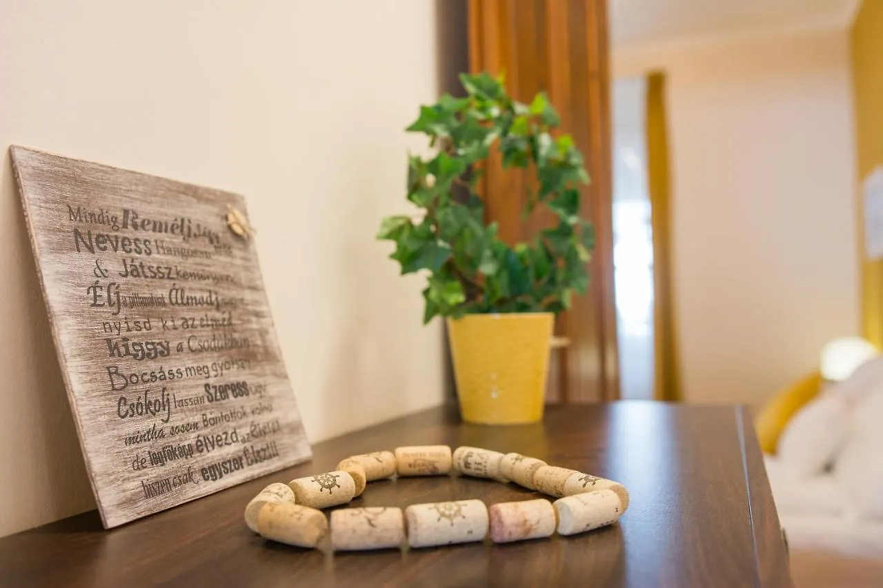 Cork Apartman Eger